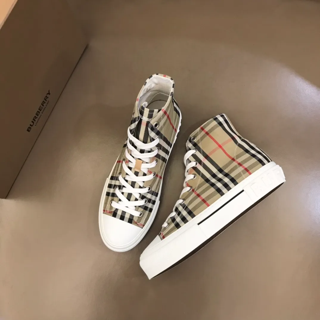Men's Men's Shoes 💰420▫️B's men's classic high-top sneakers are reinterpreted with Vintage retro plaid cotton material and decorated with a new brand logo. First-layer cowhide lining, embossed Burberry logo on the heel, and original TPU outsole! 38-45